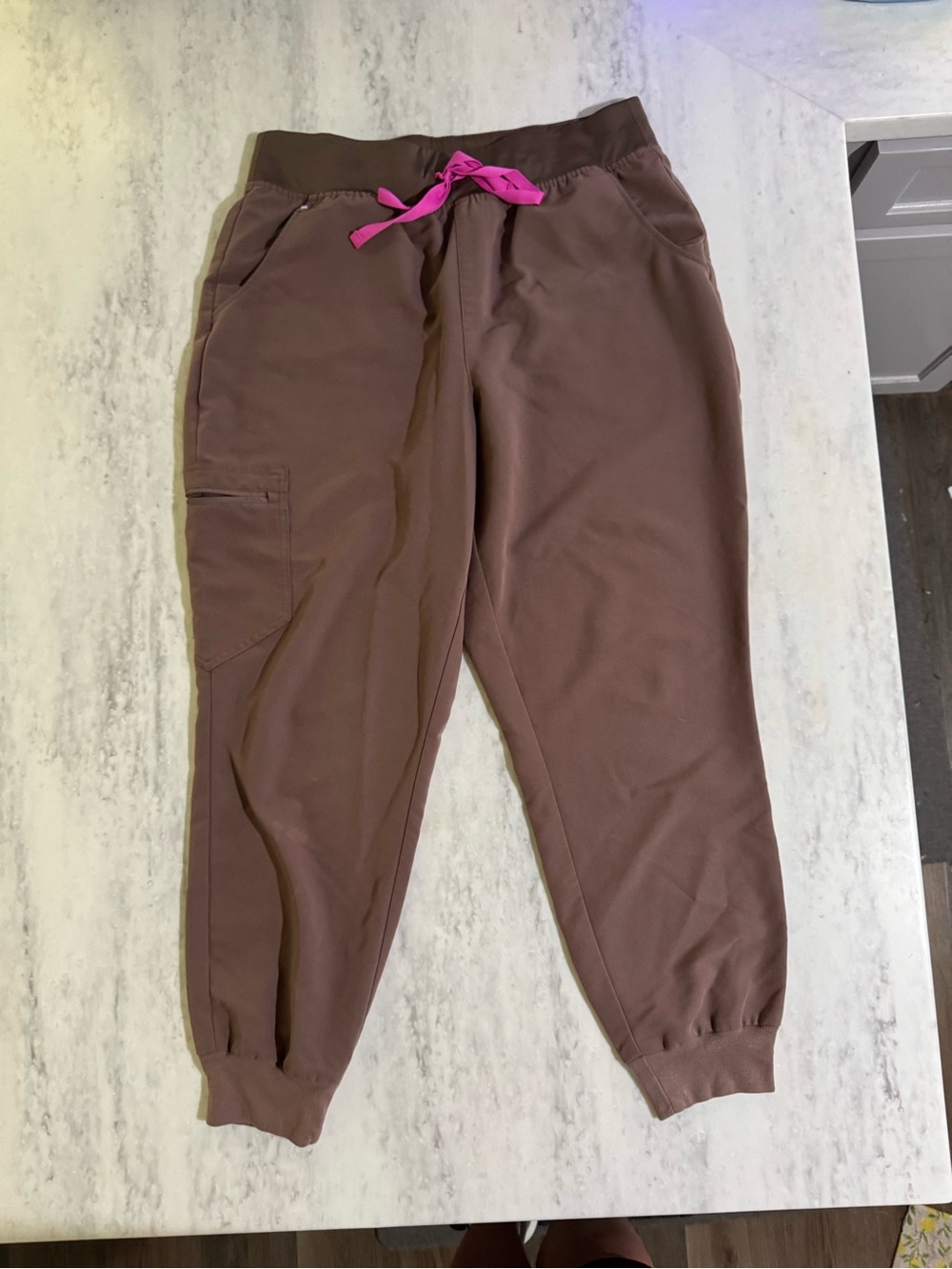 FIGS Smokey Taupe Zamora Jogger Scrub Bottoms L Petite